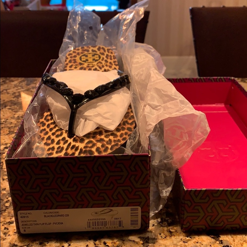 NWT Tory Burch flip flops